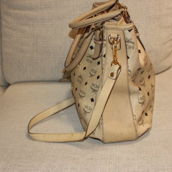 MCM Visetos Beige Shoulder Bag - Picture 5 of 8